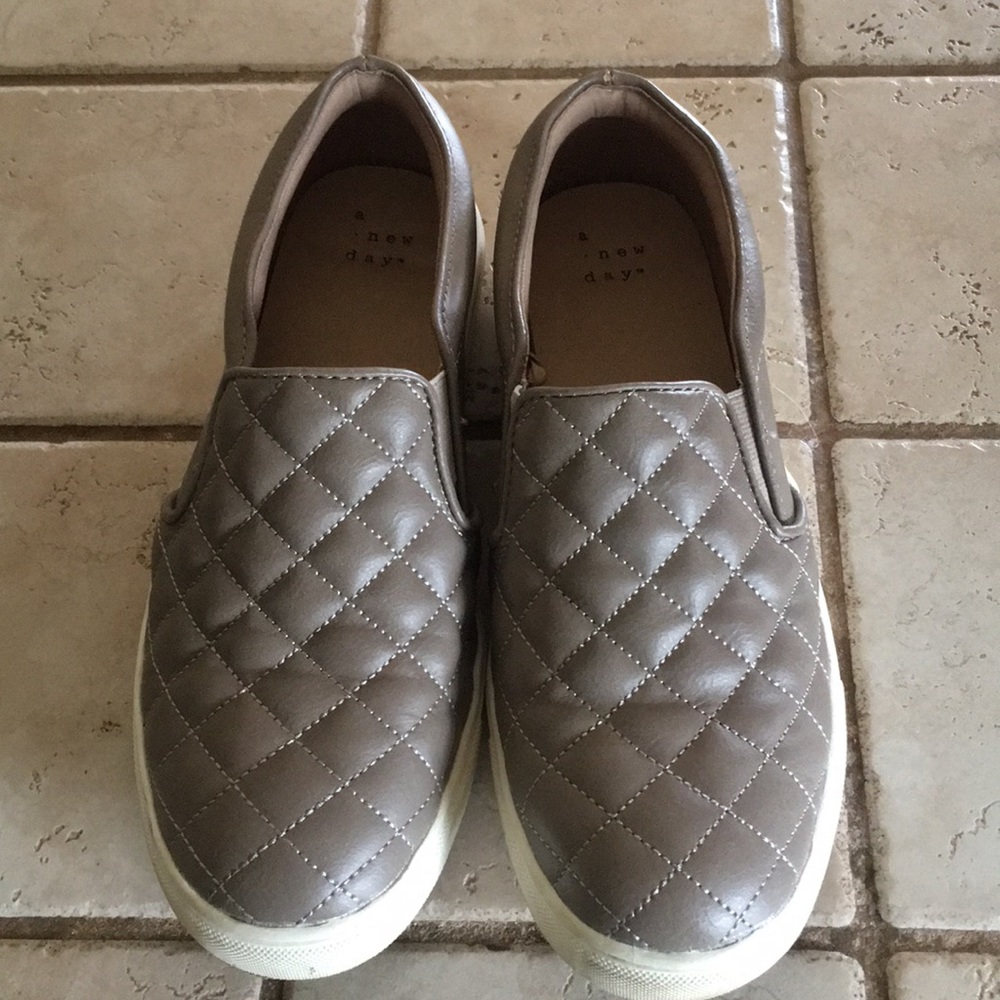 Quilted look slides